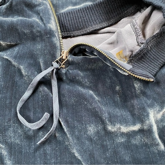 Rebecca Taylor Blue Velvet W/ Silk Piping Crewneck 5” Zip Back Top/Sweatshirt - Picture 7 of 7